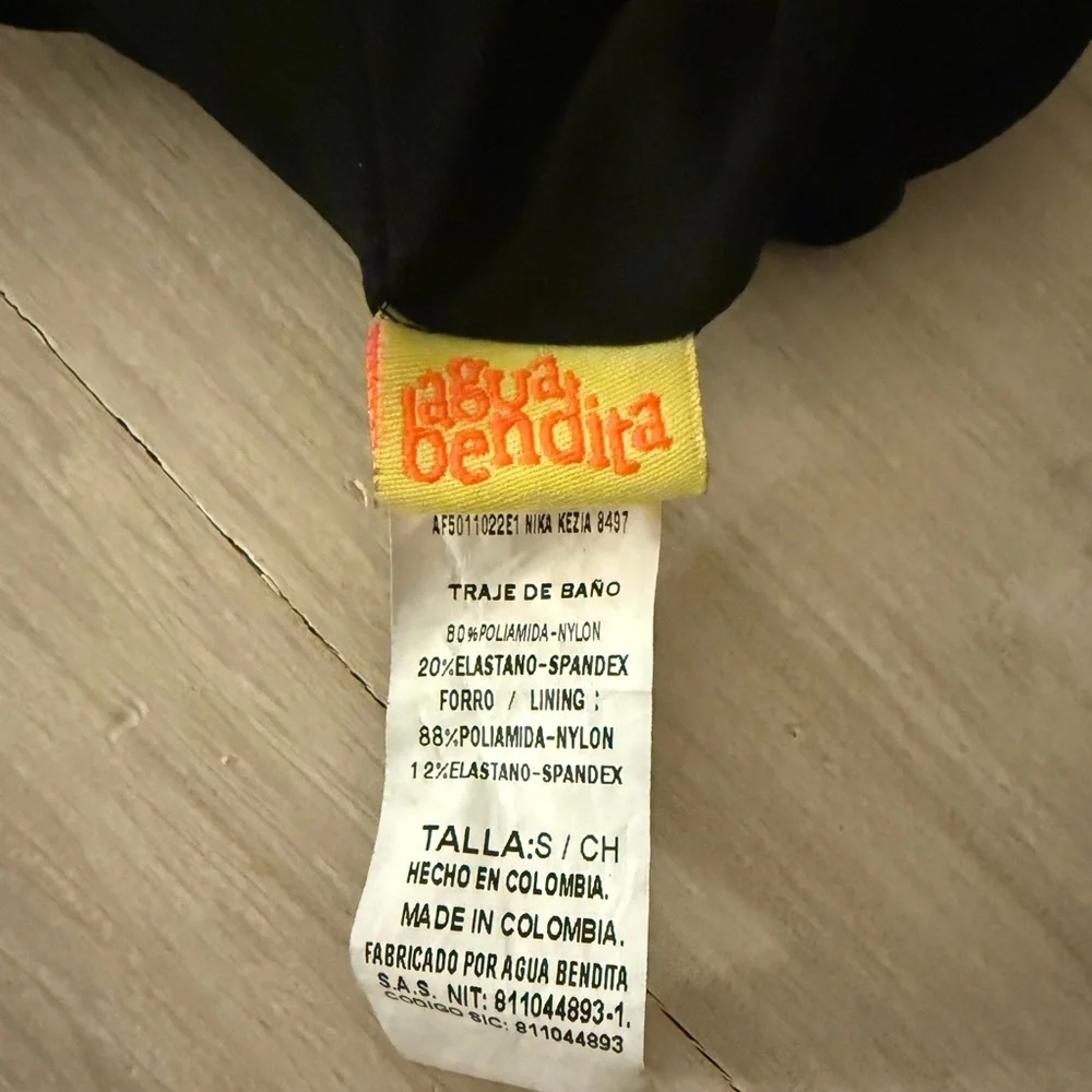 Agua Bendita One Piece - Picture 5 of 5
